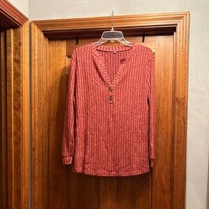 Women's Button-Detail Ribbed Top - Rust